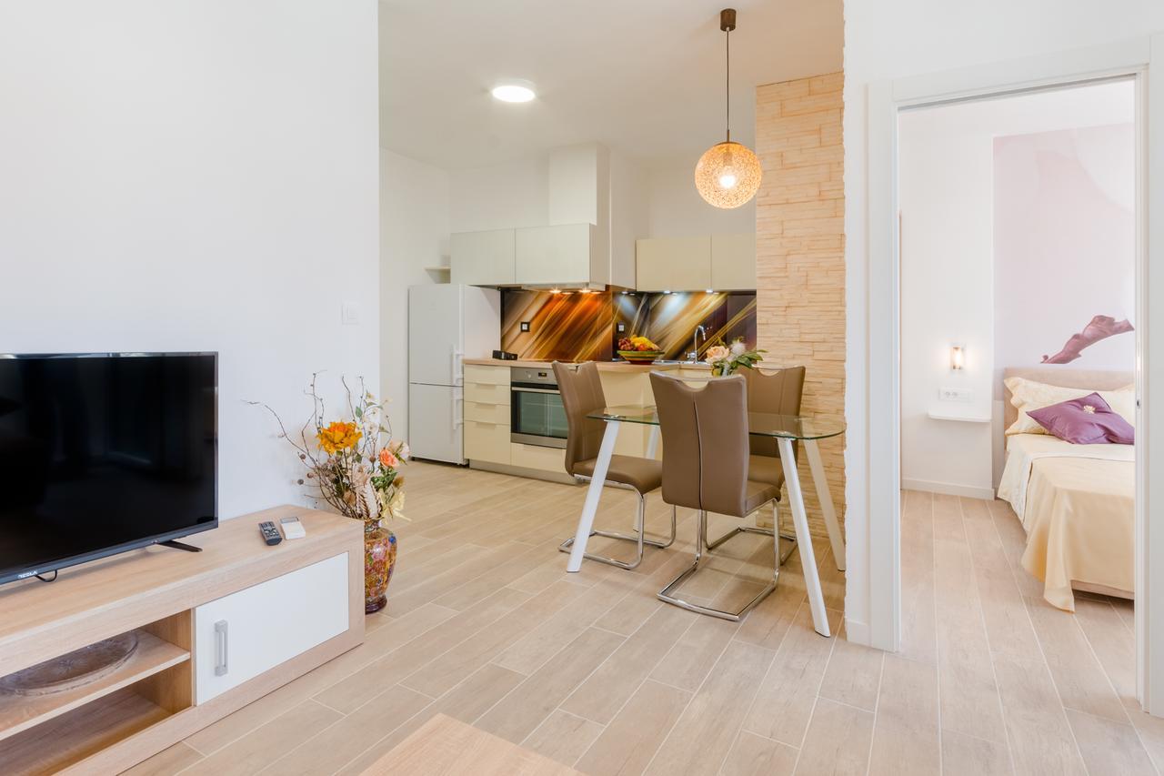 Apartments Niro Спліт Екстер'єр фото